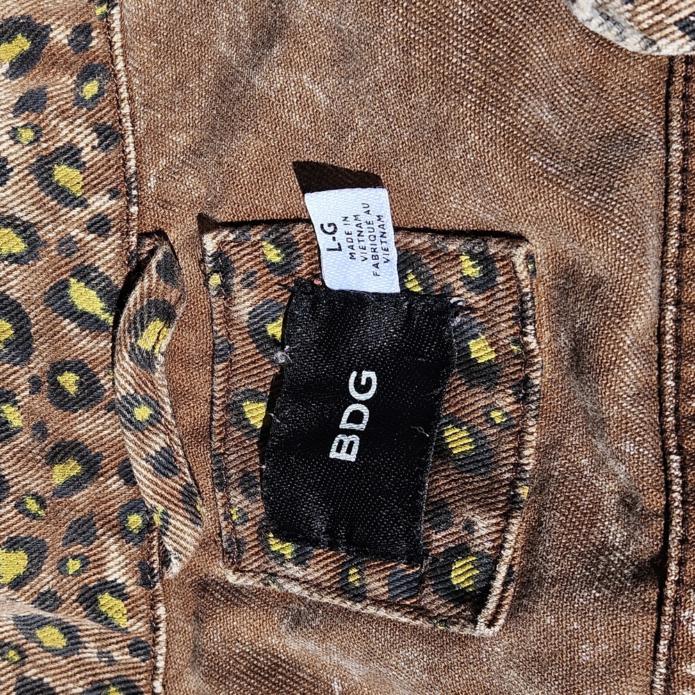 BDG Leopard Print Jean Jacket - Picture 3 of 4